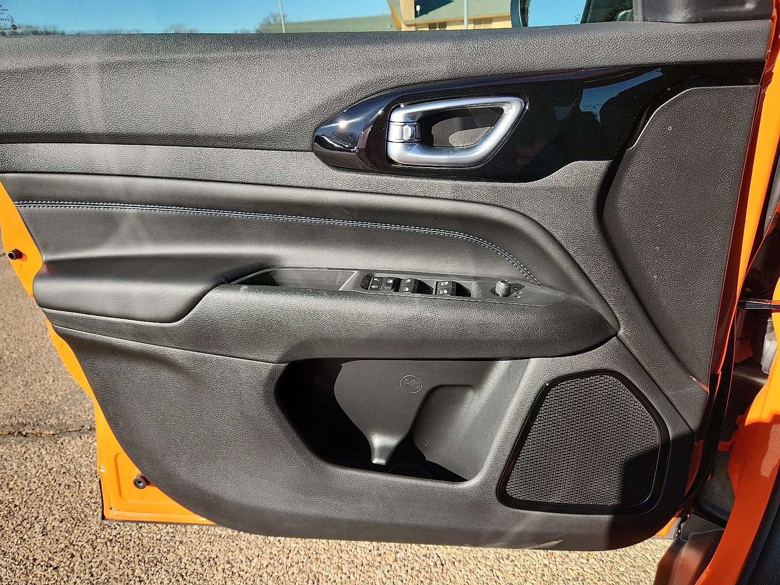 New 2026 Orange Jeep LATITUDE ALTITUDE 4X4 image 14