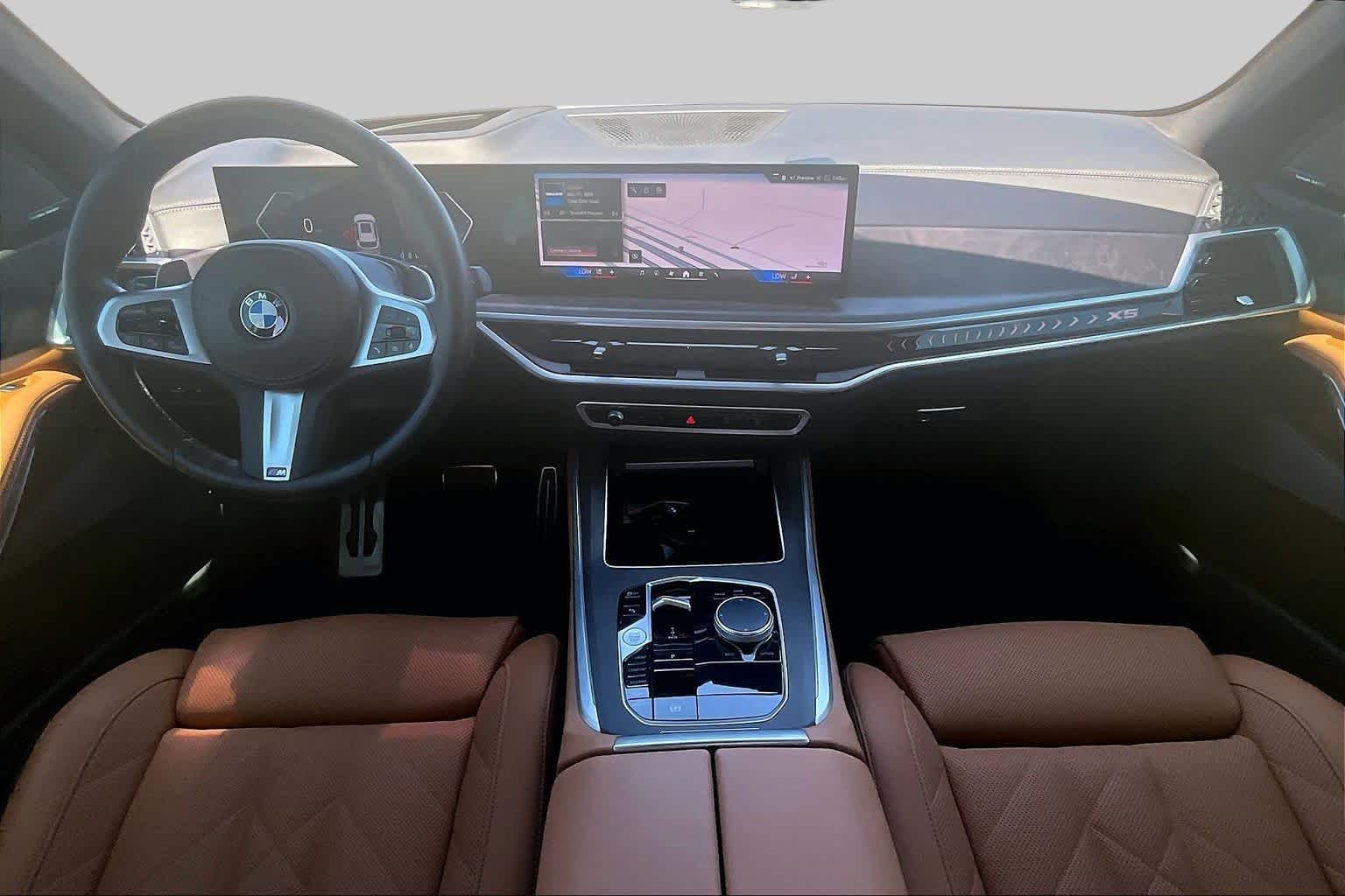 Used 2024 Mineral White Metallic BMW xDrive40i image 14