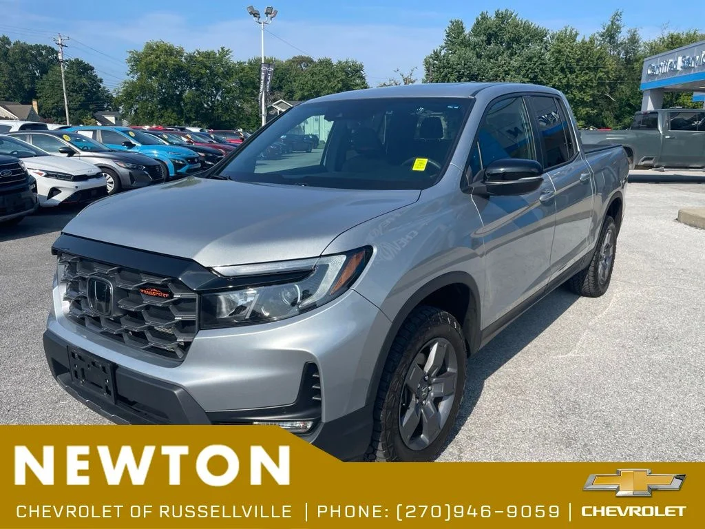 Used 2025 Silver Honda TrailSport image 3
