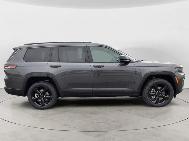 New 2026 Baltic Gray Metallic Clearcoat Jeep L LIMITED 4X4 image 7