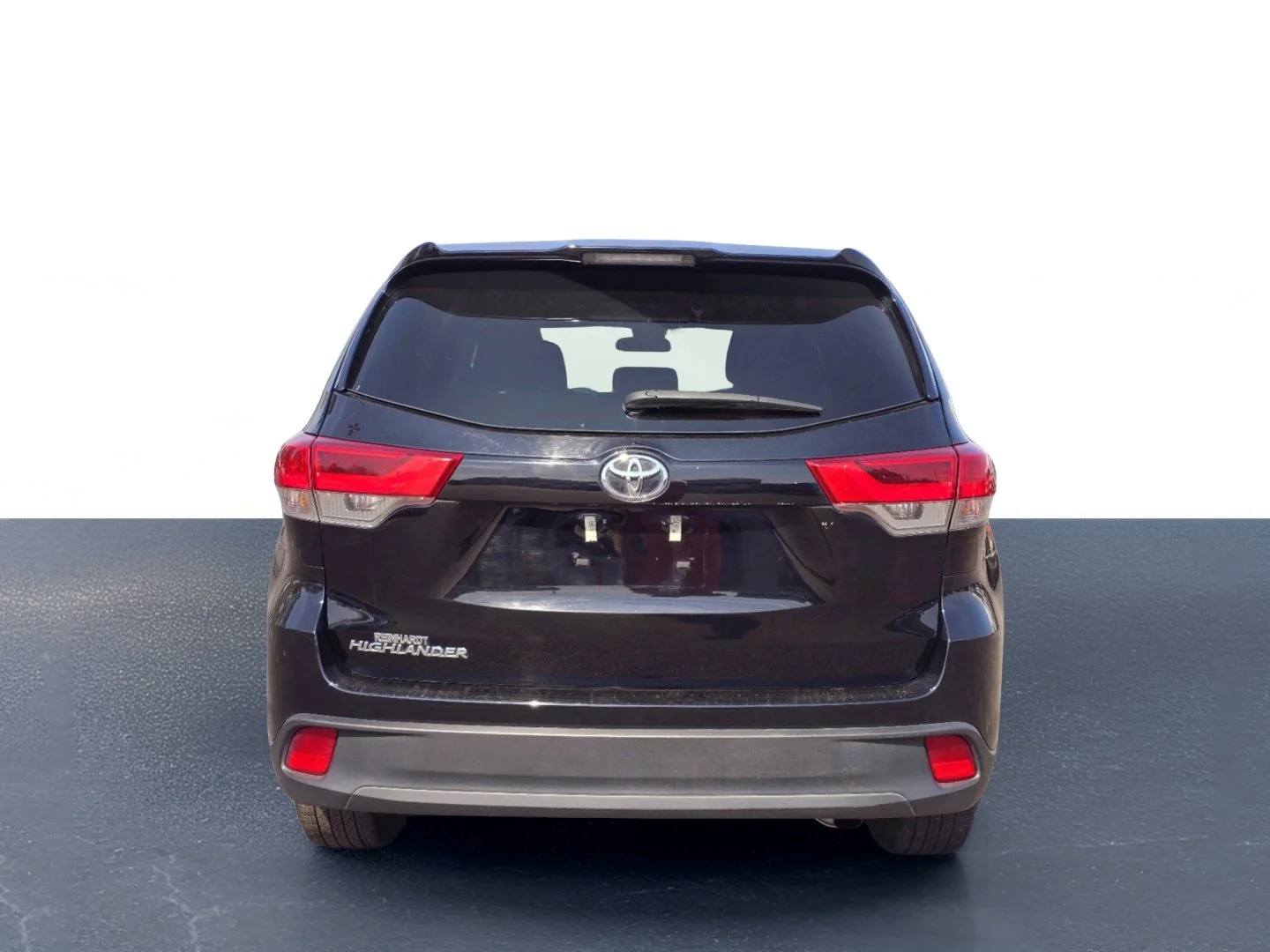 Used 2018 Midnight Black Metallic Toyota LE image 6