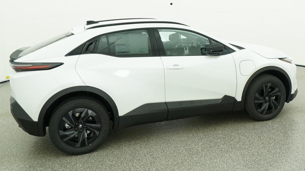 New 2026 Wind Chill Pearl Toyota SE image 43