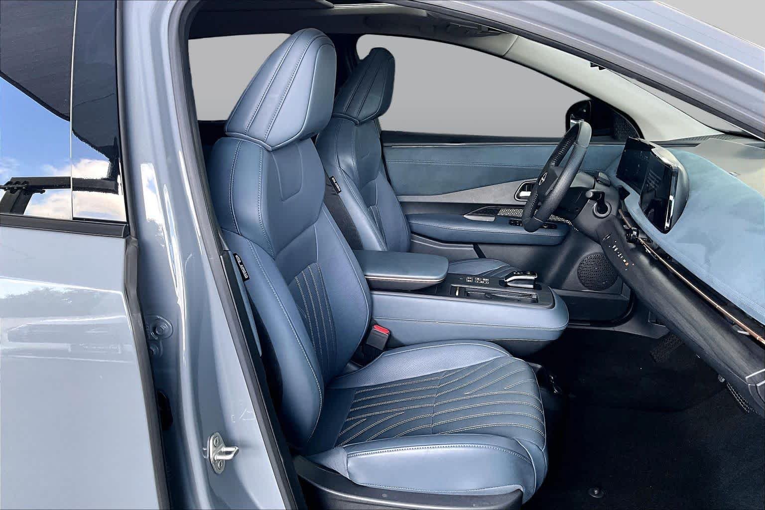 Used 2024 Boulder Gray Pearl Nissan PLATINUM+ image 8