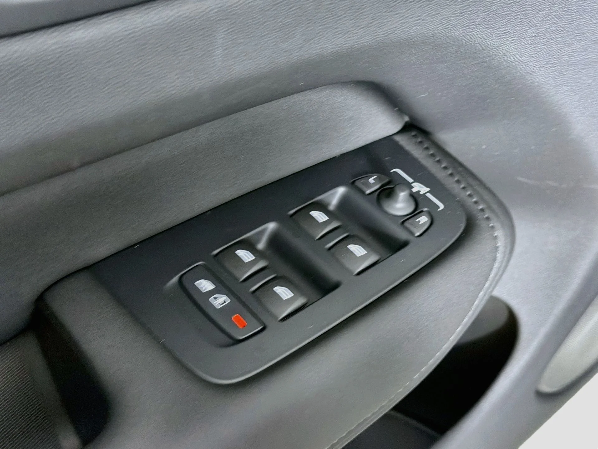 New 2026 Crystal White Volvo Ultra image 18