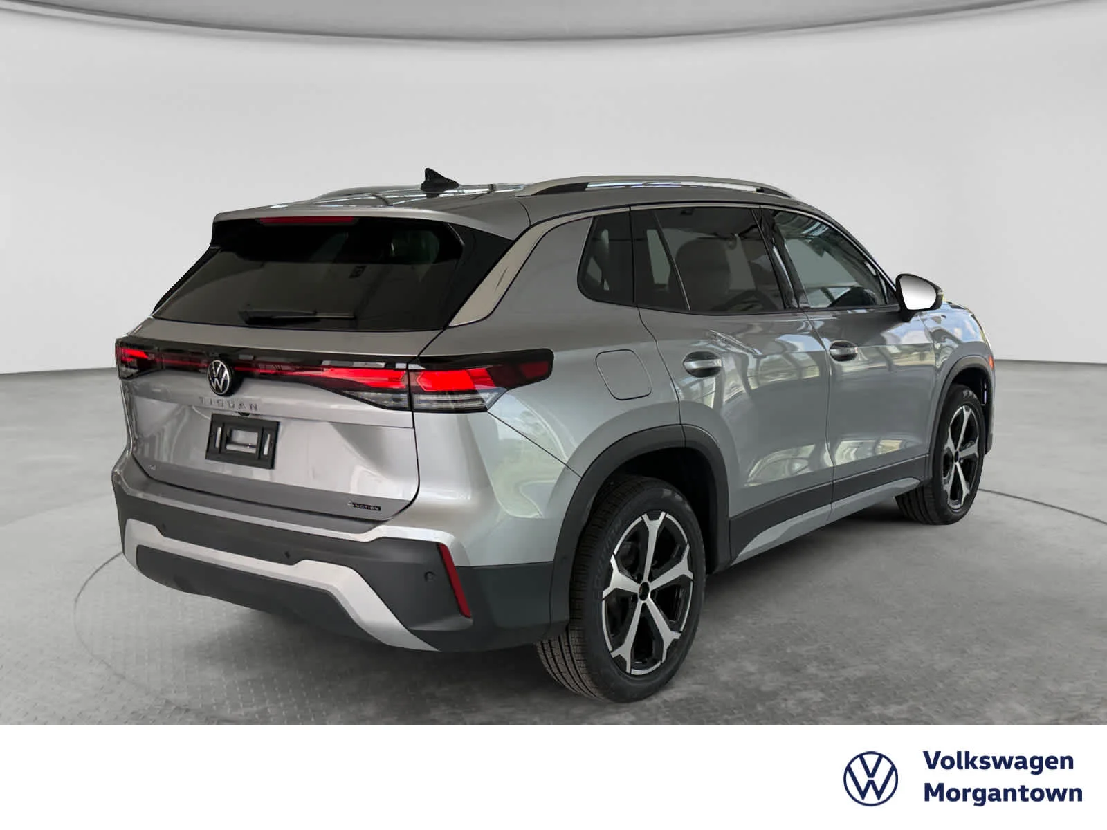 New 2026 Pyrite Silver Metallic Volkswagen SE image 5