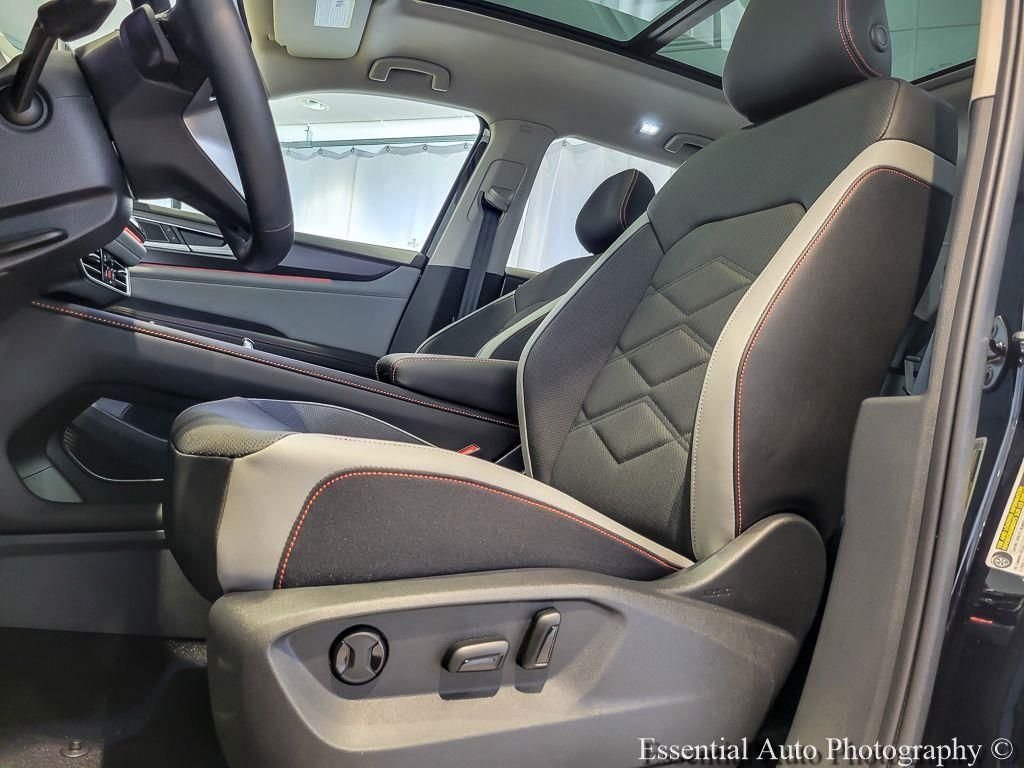 New 2026 Deep Black Pearl Volkswagen 2.0T Peak Edition image 7