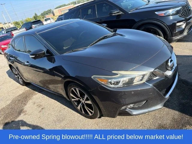 Used 2016 Blue Nissan Platinum image 9