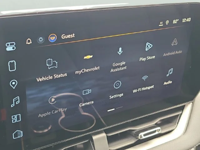 New 2027 Summit White Chevrolet LT image 29