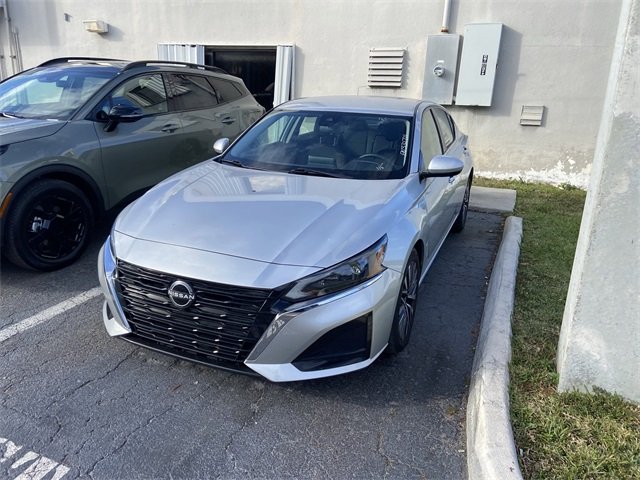 2023 Nissan Altima SV