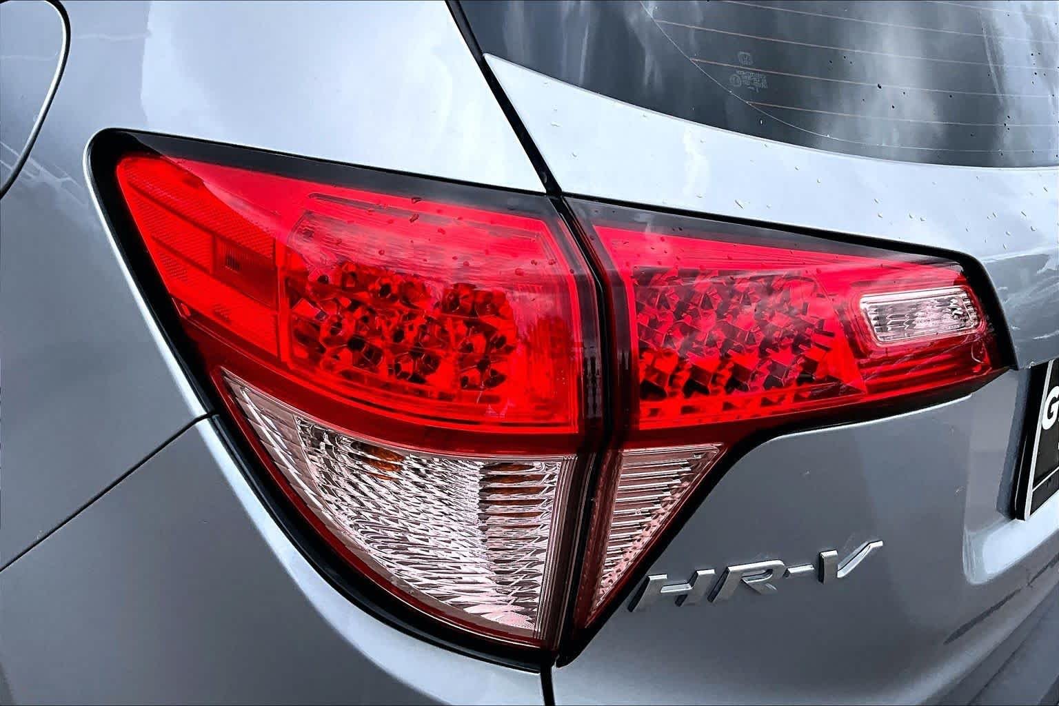 Used 2017 Modern Steel Metallic Honda LX image 27