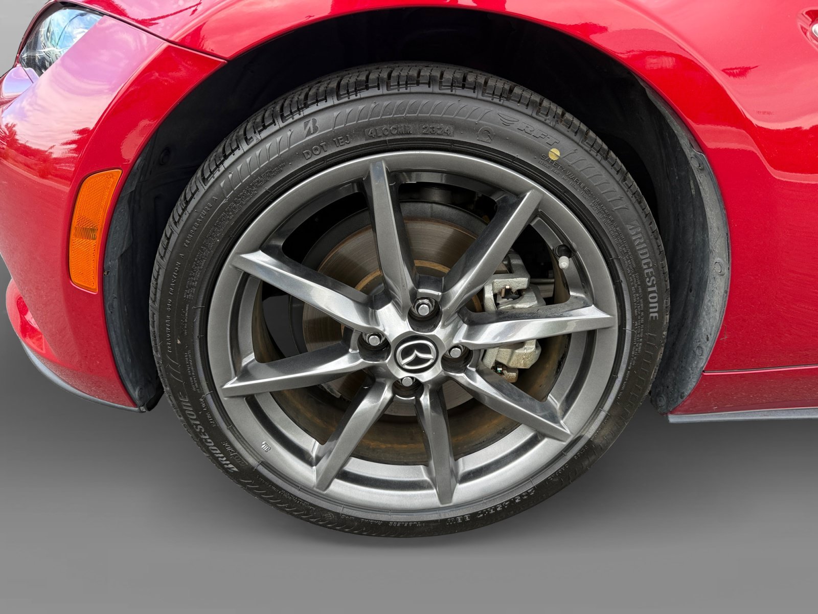 Used 2016 Red Metallic Mazda Grand Touring image 9