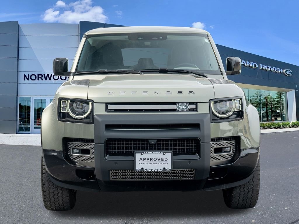 Used 2024 Green Land Rover X-Dynamic SE image 2