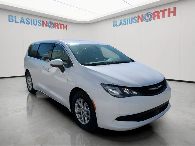 Used 2022 White Chrysler LX image 3