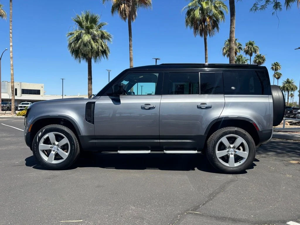 Certified Used 2024  Land Rover S image 2
