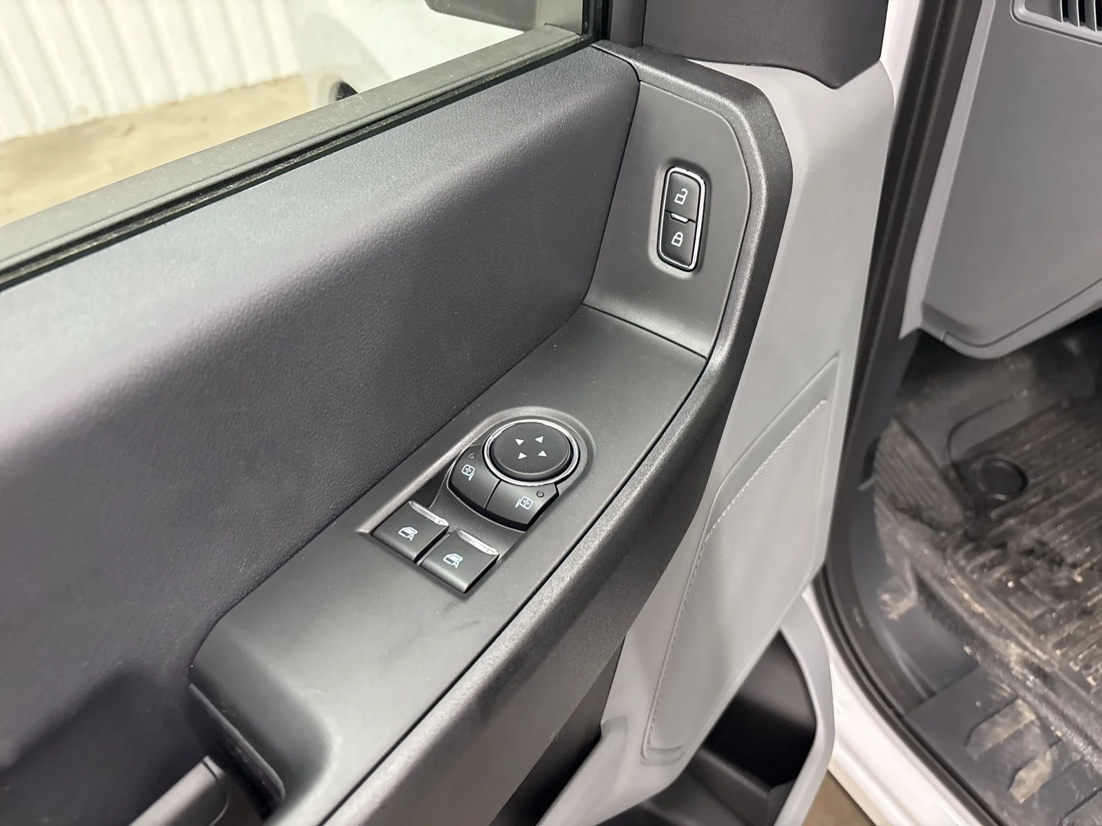 New 2026 Oxford White Ford F-350® XL image 24