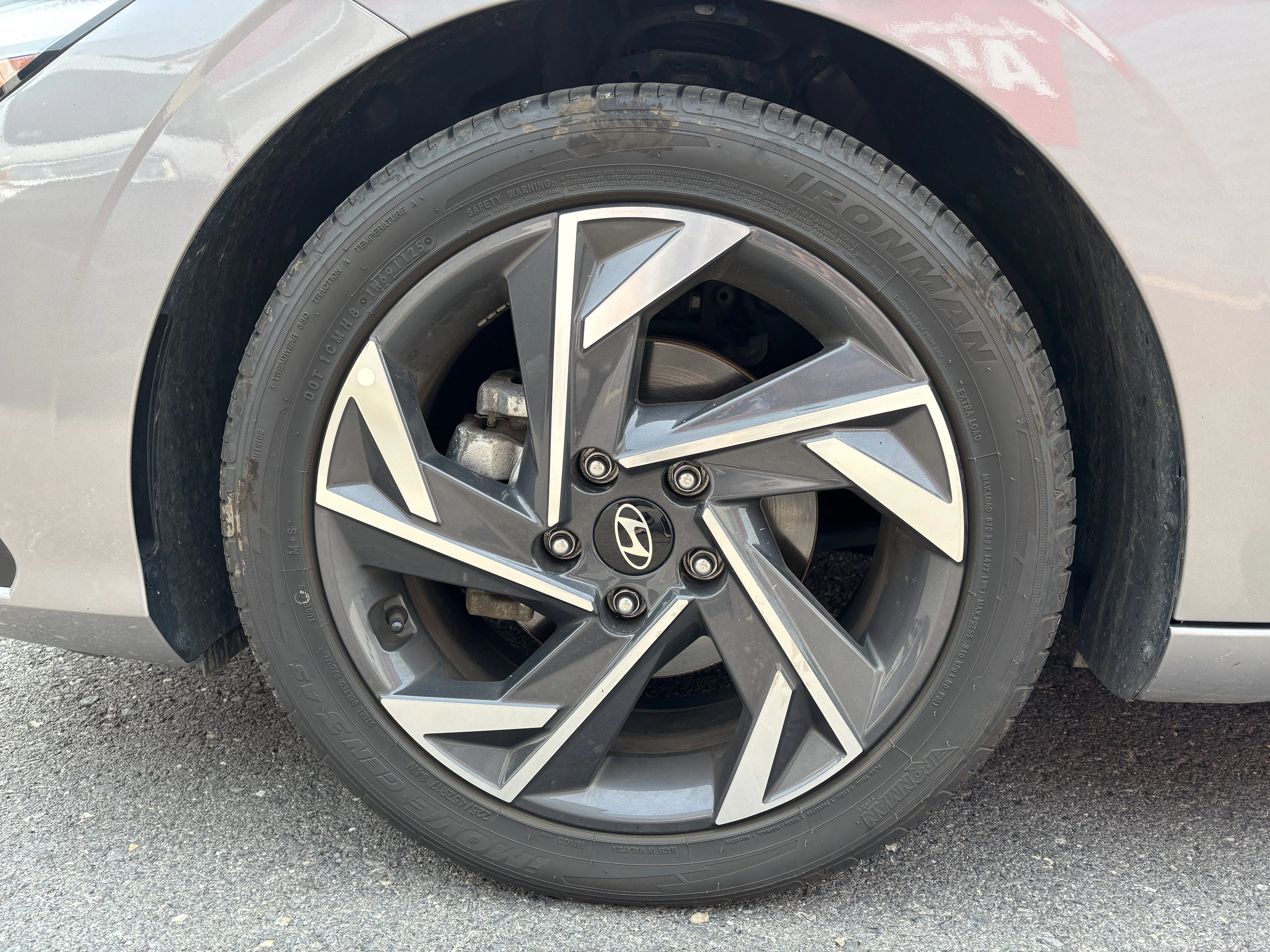 Used 2025 Fluid Metal Hyundai SEL Convenience image 11