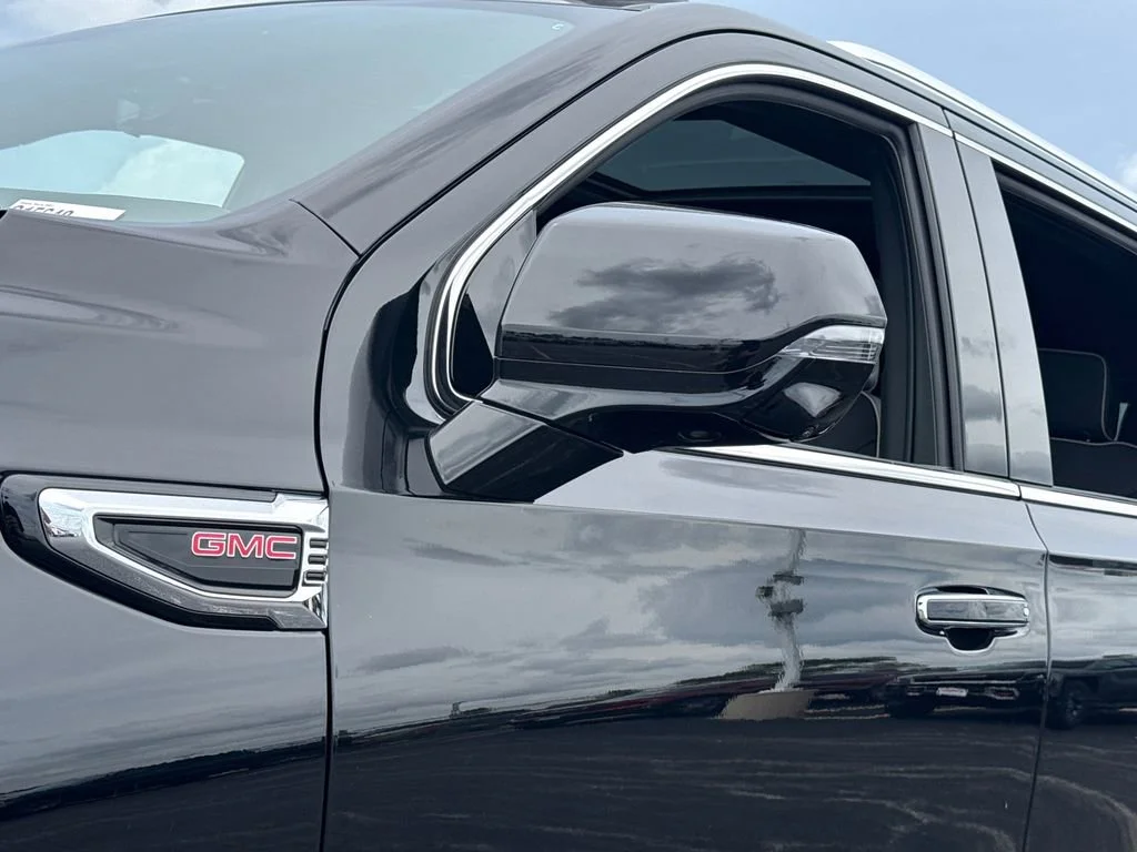New 2026 Onyx Black GMC Elevation image 13