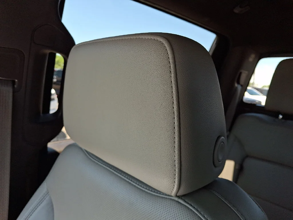Used 2020 Carbon Black Metallic GMC SLT image 18