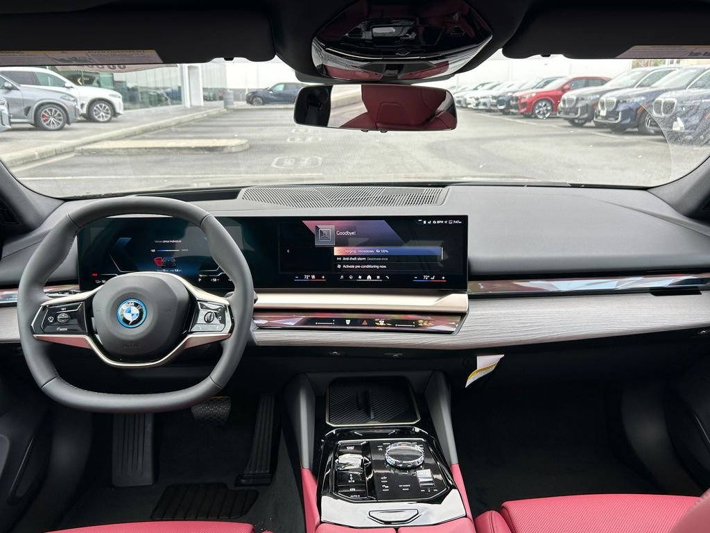 New 2027 Black Sapphire Metallic BMW eDrive40 image 34