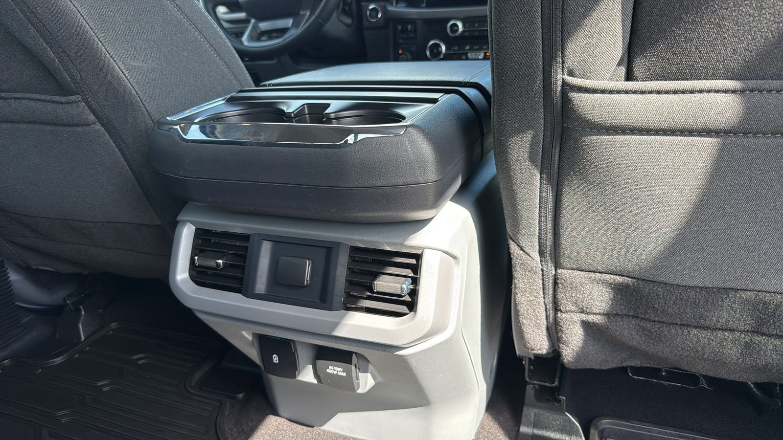 Used 2024 Blue Ford XLT image 27