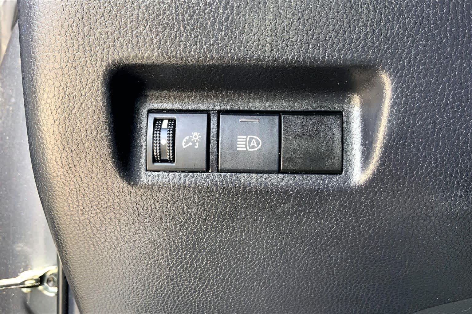 Used 2021 Magnetic Gray Metallic Toyota LE image 33