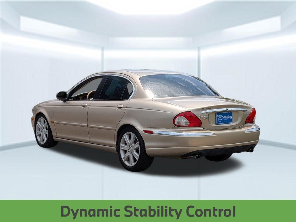 Used 2003 Gold Jaguar 3.0 image 3