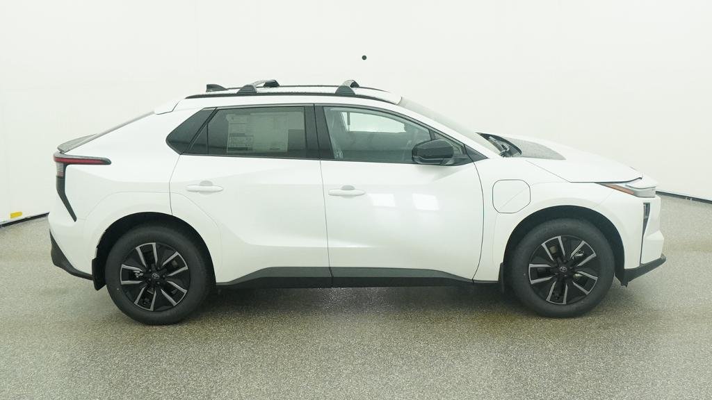 New 2026 Wind Chill Pearl Toyota XLE image 14