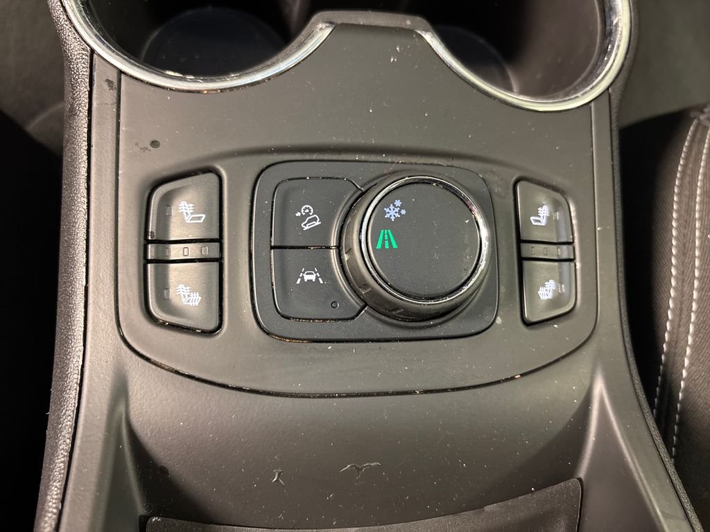 Used 2023 Silver GMC SLE image 41