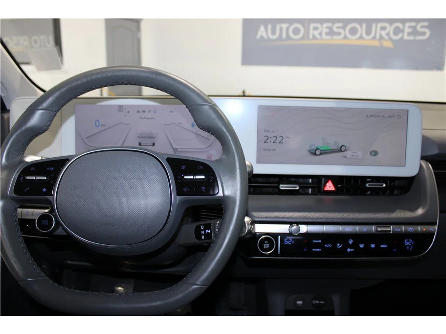 Used 2024 Lucid Blue Hyundai SEL image 32