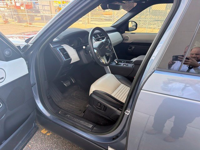 Used 2023 Blue Land Rover S R-Dynamic image 9