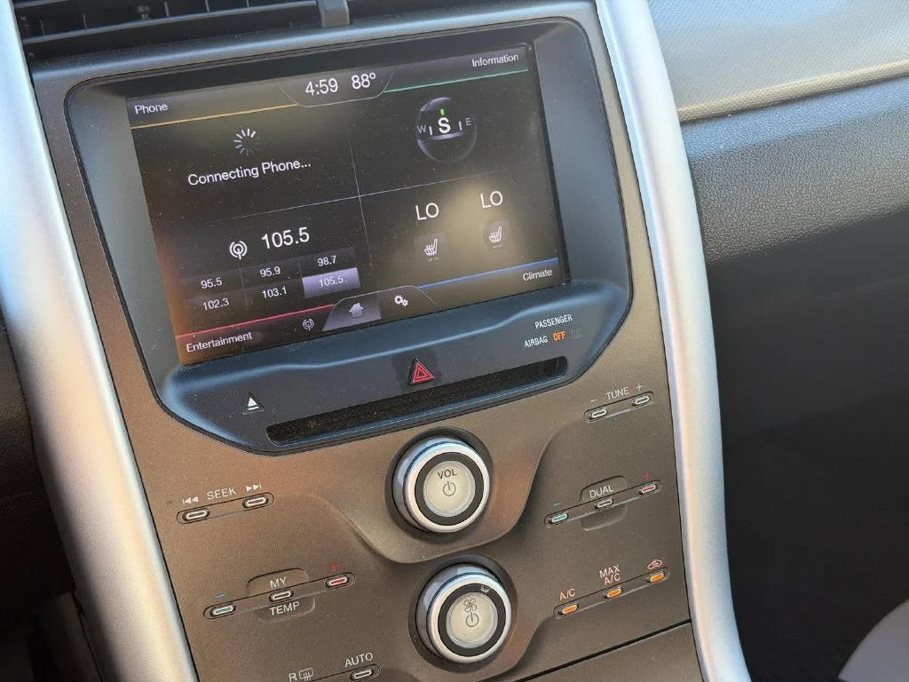 Used 2013 White Platinum Tri-Coat Metallic Ford SEL image 12