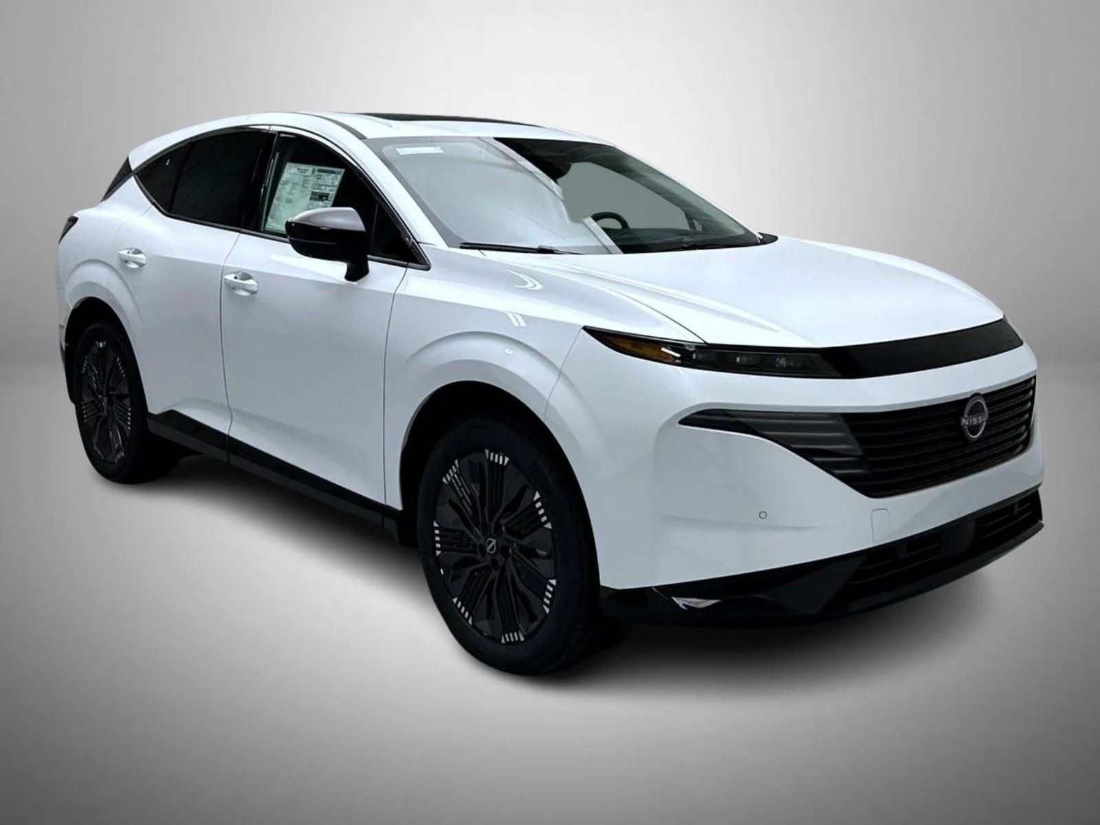 New 2026 White Nissan Platinum image 3