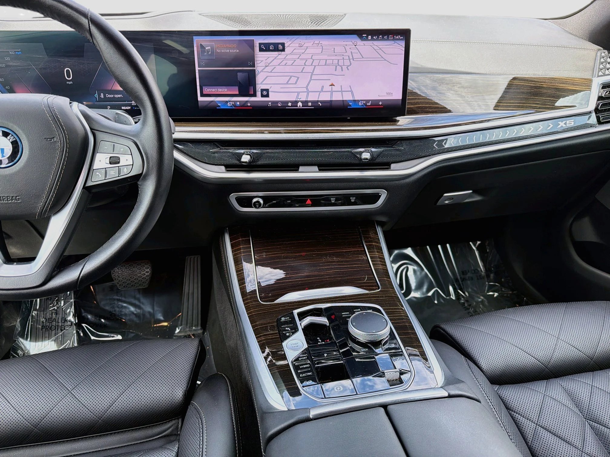 Used 2024 Alpine White BMW xDrive50e image 19
