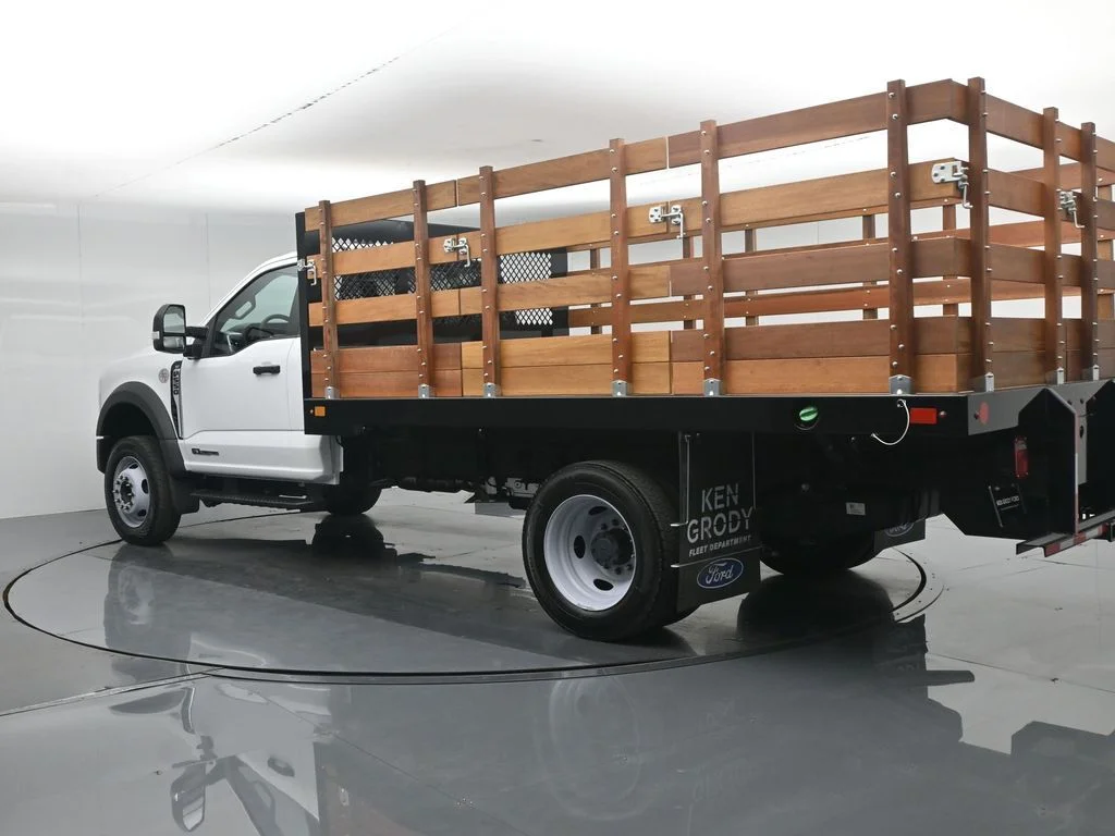 New 2025 White Ford XLT image 6