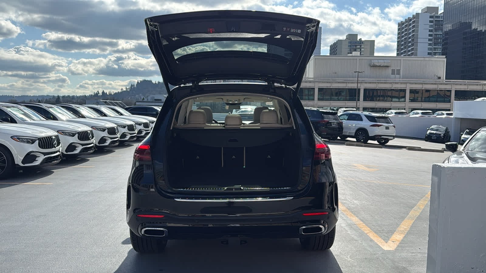 New 2026 Obsidian Black Metallic Mercedes-Benz GLE 450 image 9