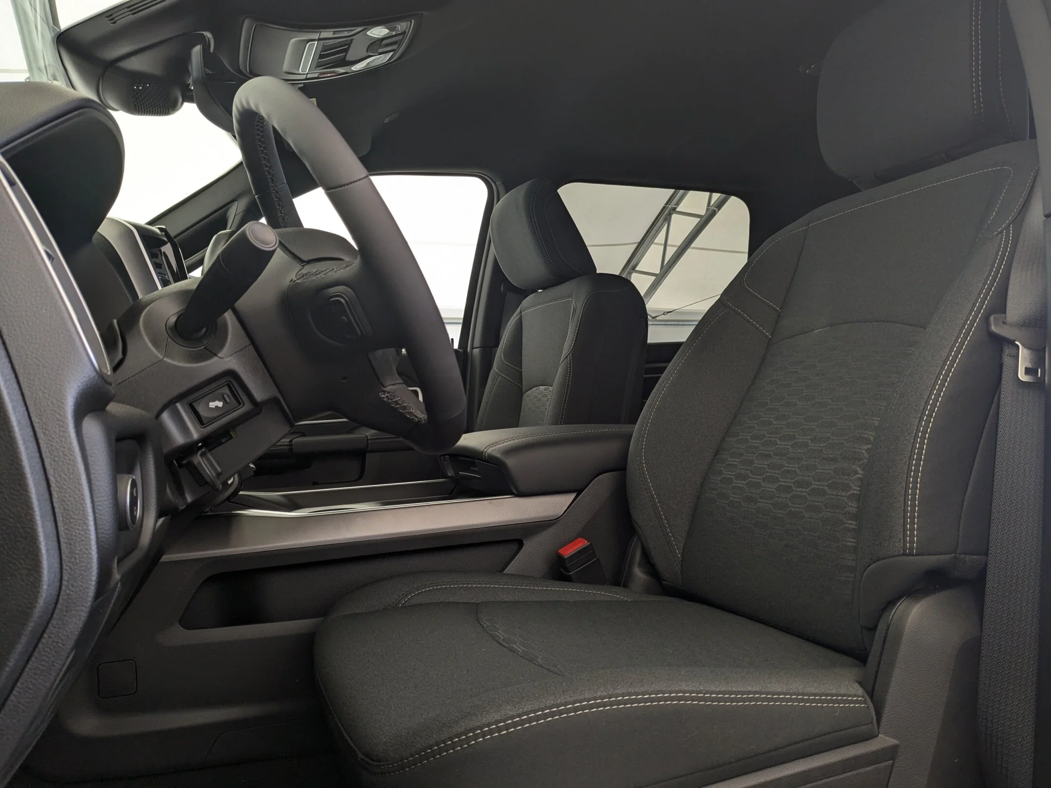 New 2026 Black RAM Rebel - - Level 1 Grp - 5th Wheel/Gooseneck Prep - Ventilated Leather Seats - Alpine Audio & More! image 15