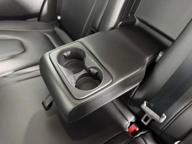 Used 2022 White Ford Titanium image 35