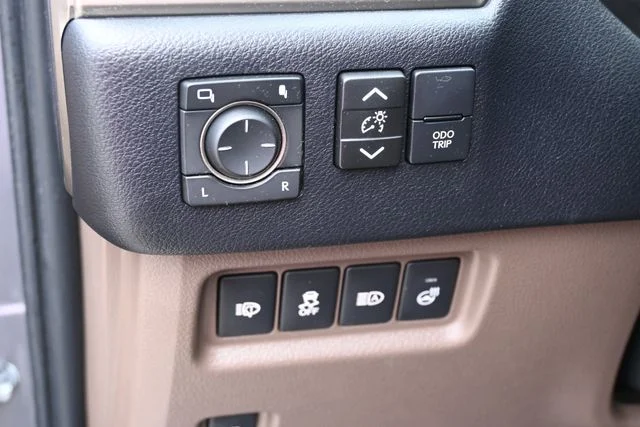 Used 2021 Gray Lexus 460 image 21