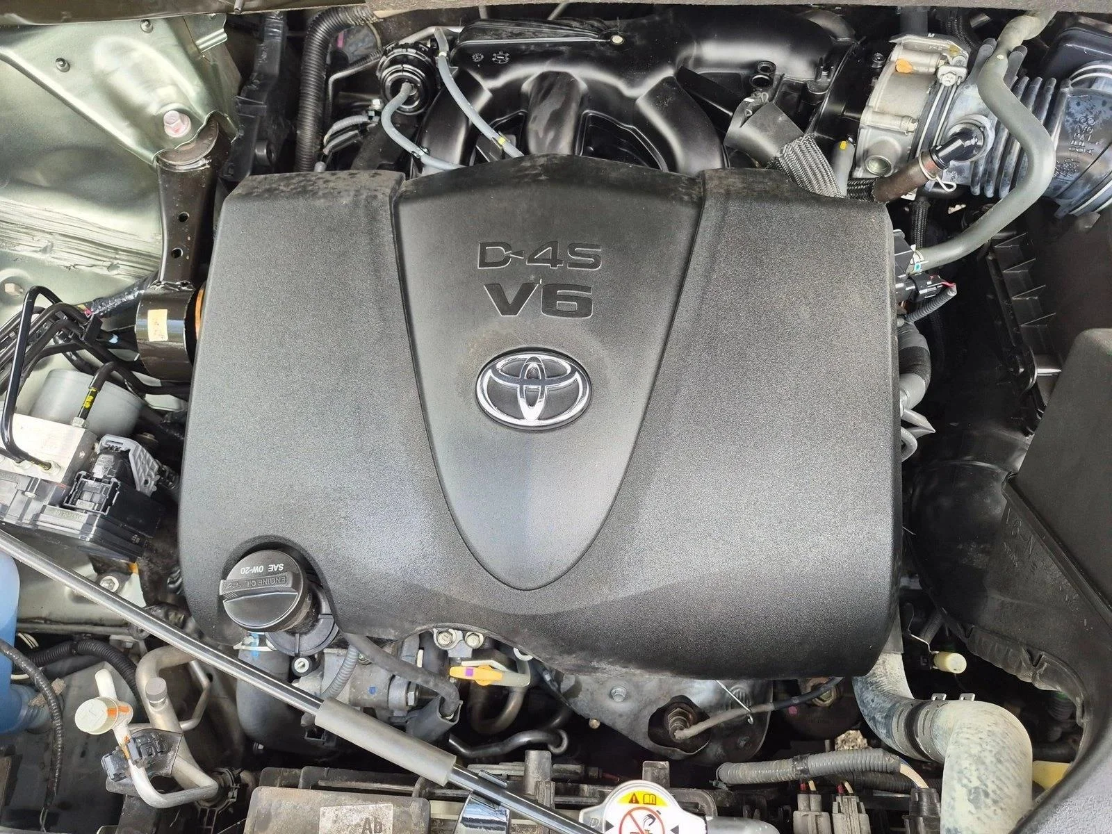 Used 2018 Alumina Jade Metallic Toyota LE Plus image 21