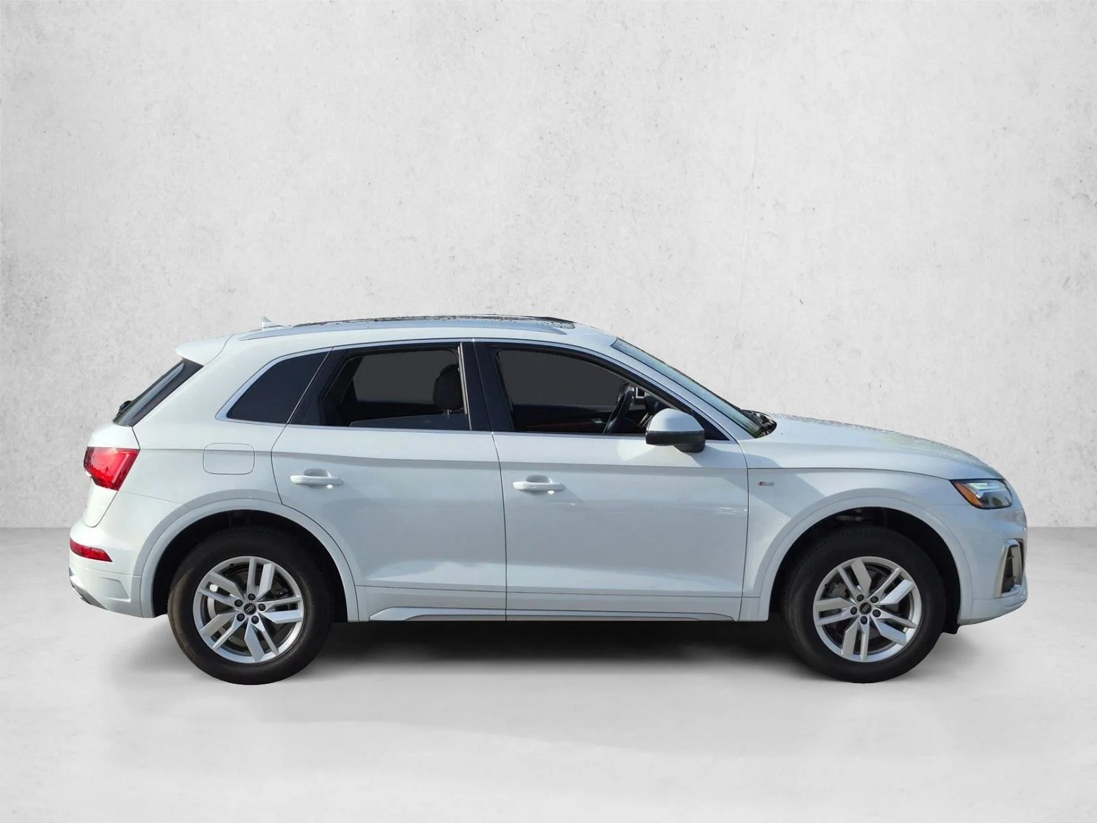 Used 2023 Glacier White Metallic Audi S line Premium image 4