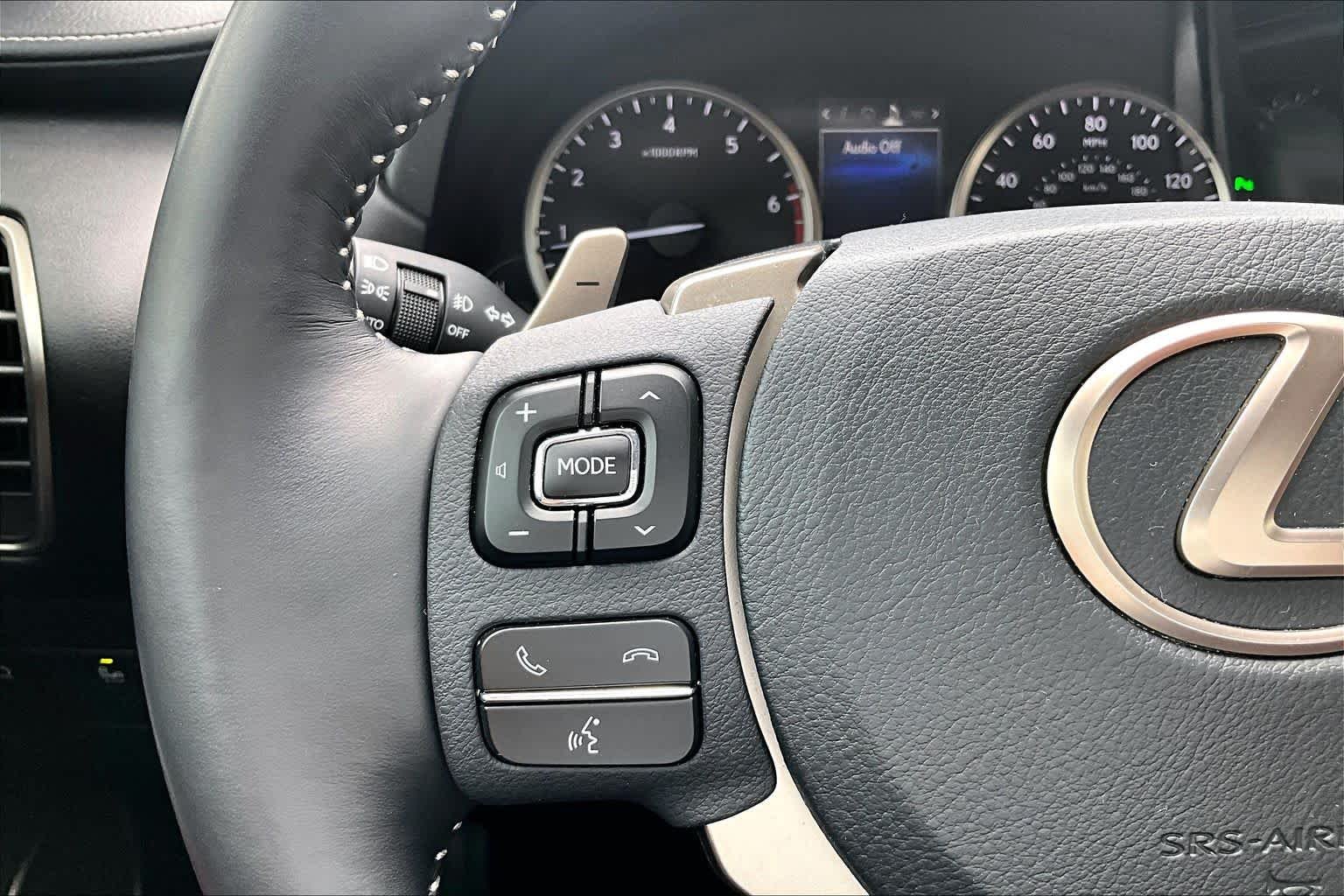 Used 2020 Eminent White Pearl Lexus  image 22