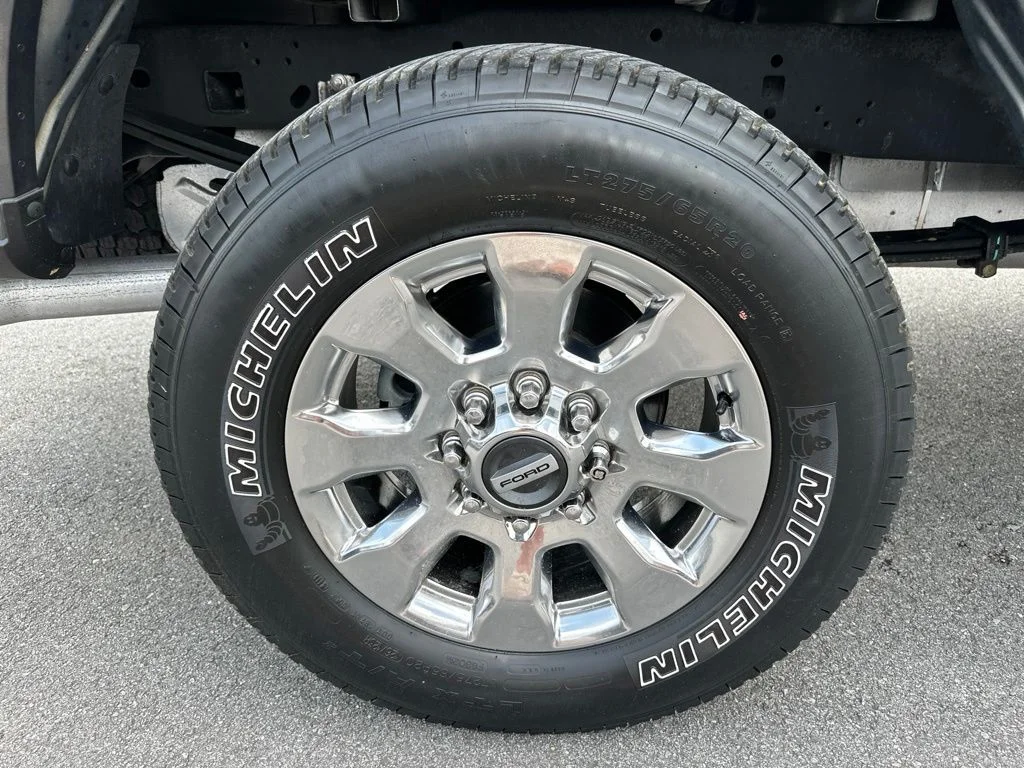 Used 2019 Gray Ford Lariat image 13