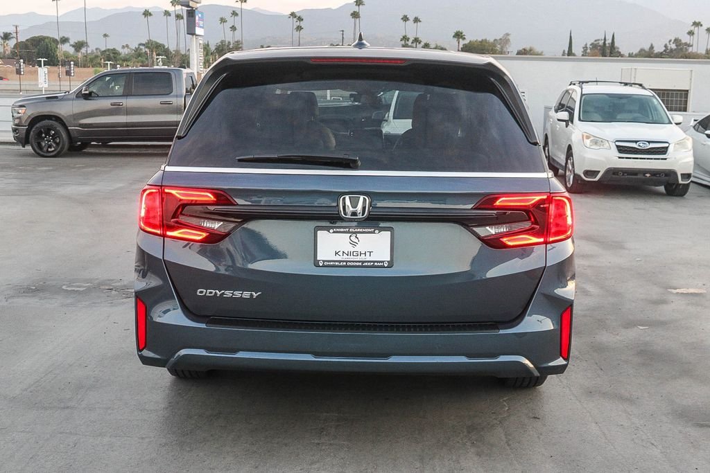Used 2025 Smoke Blue Pearl Honda EX-L image 8