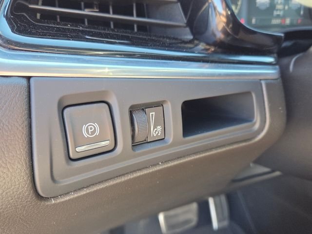 Used 2023 White Cadillac Sport image 32
