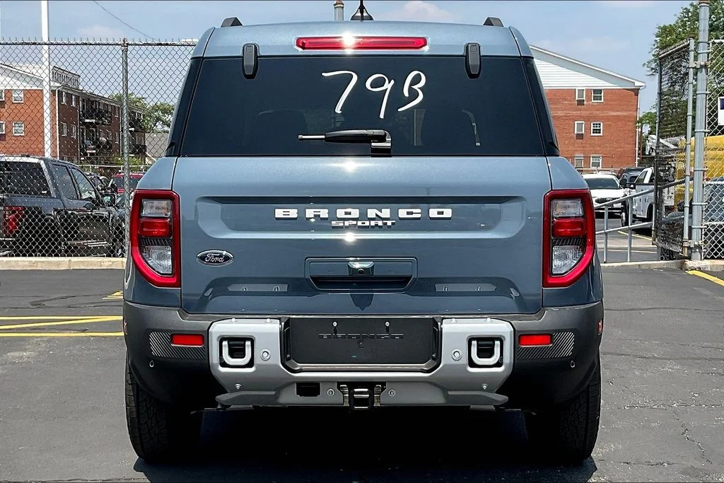 New 2025 Azure Gray Metallic Tri-Coat Ford Big Bend® image 2