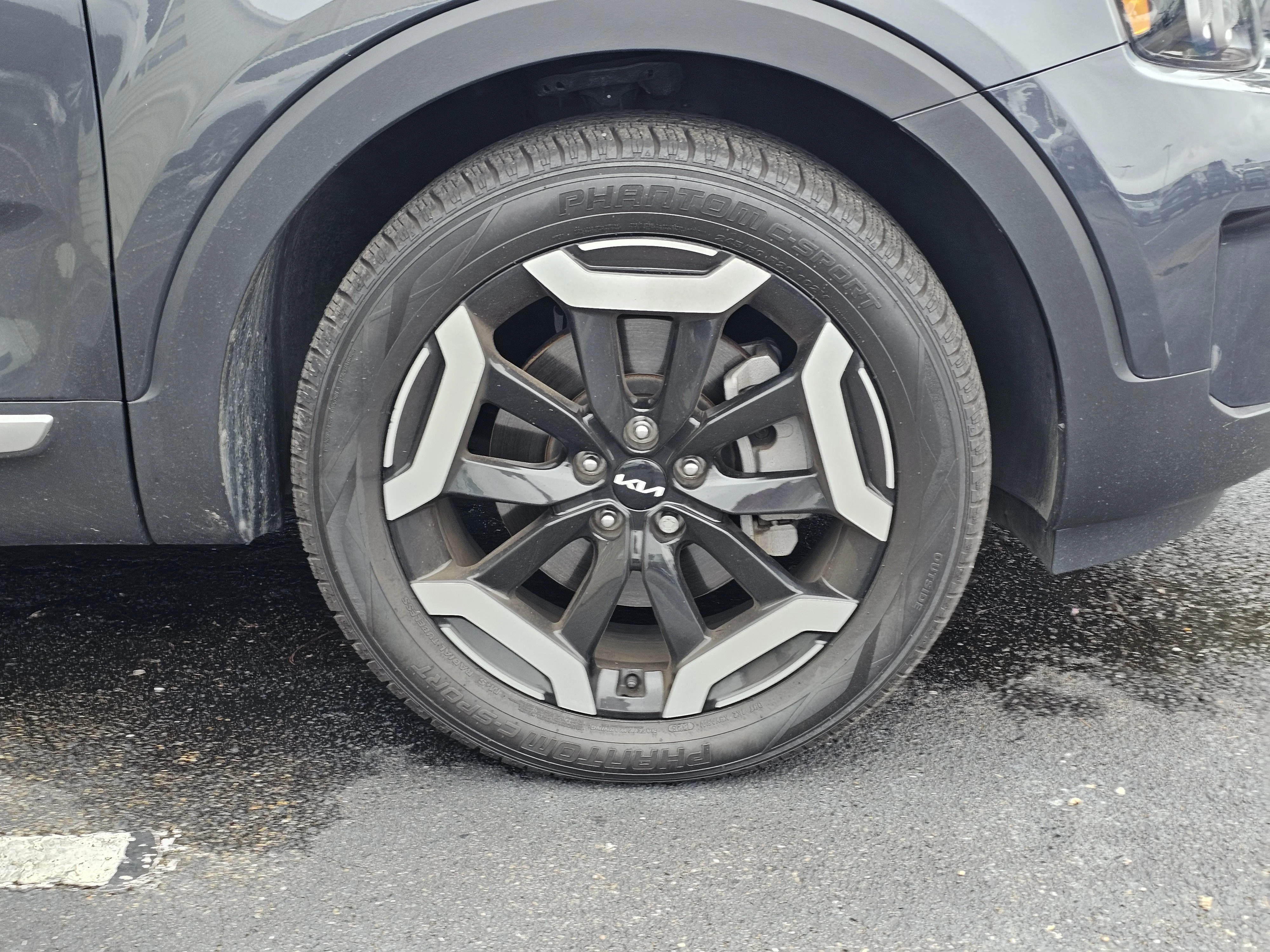 Used 2024 Gravity Gray Kia S image 6