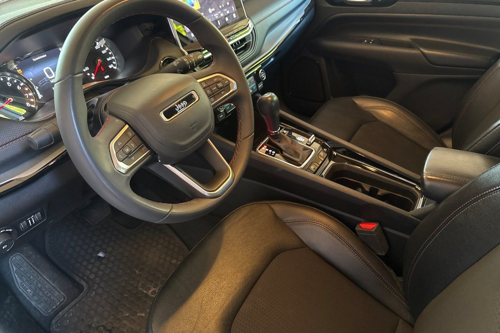 2025 Jeep Compass Trailhawk - Photo 11