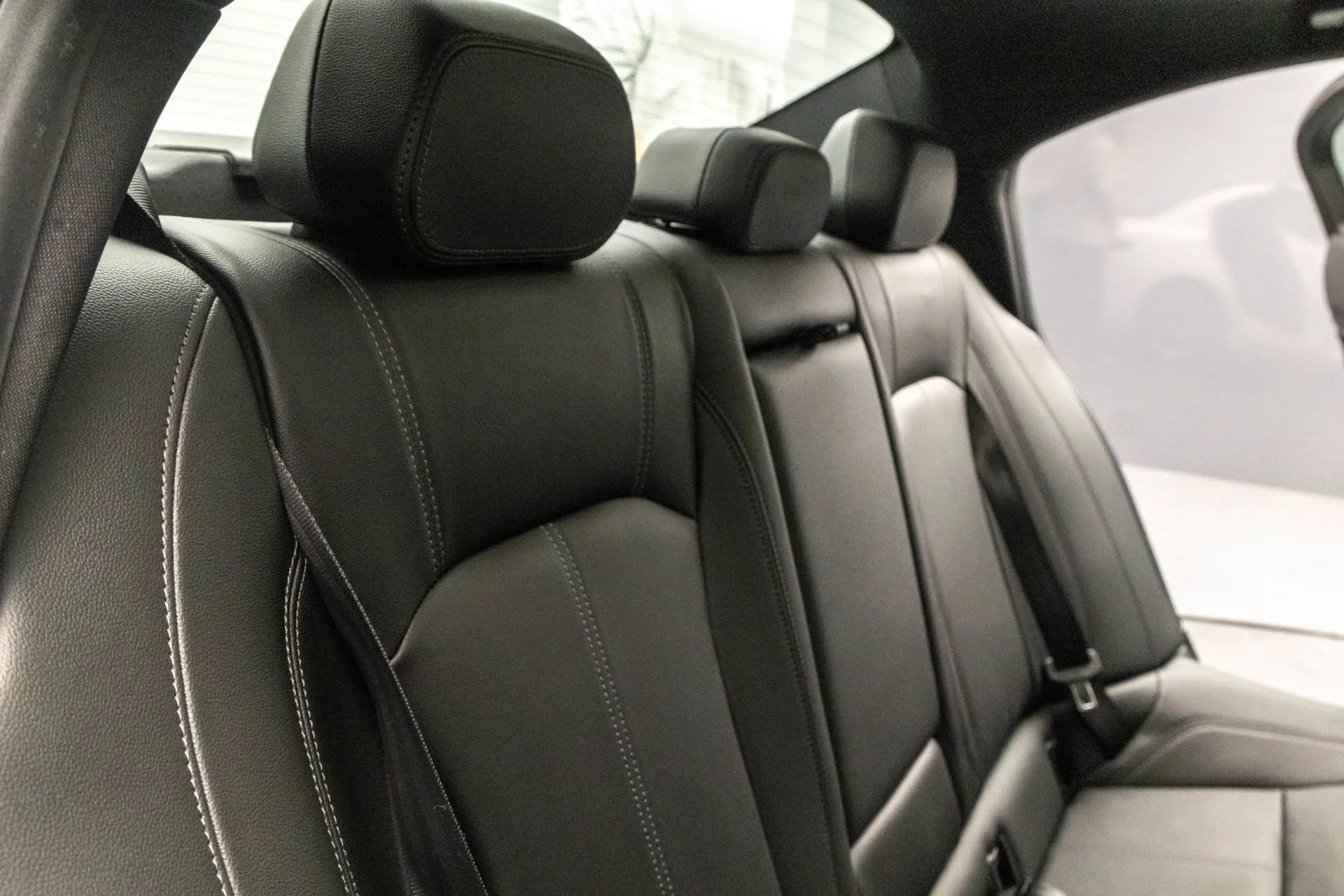Used 2022 White Alfa Romeo Ti image 35