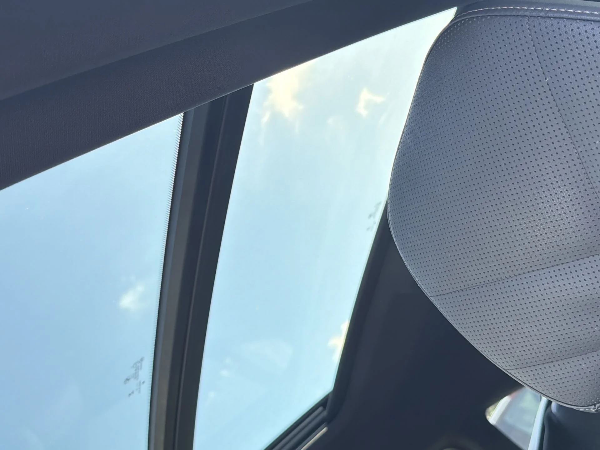 Used 2025 Skyscraper Grey Metallic BMW xDrive40i image 38