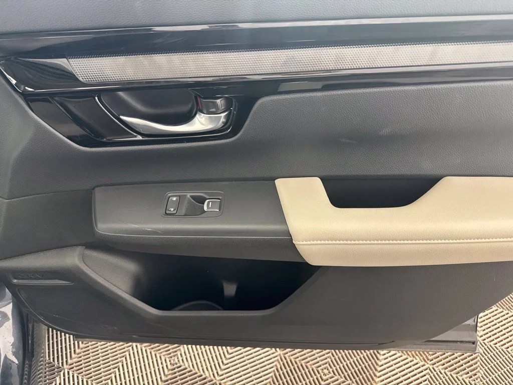 Certified Used 2025 Gray Honda EX-L image 21
